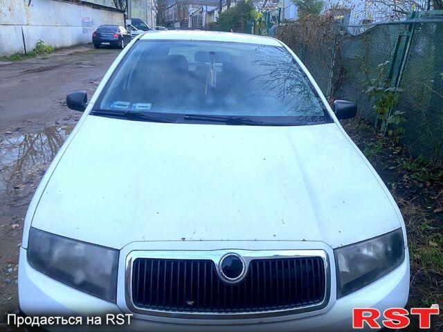 Белый Шкода Фабия, объемом двигателя 1.4 л и пробегом 350 тыс. км за 3000 $, фото 7 на Automoto.ua