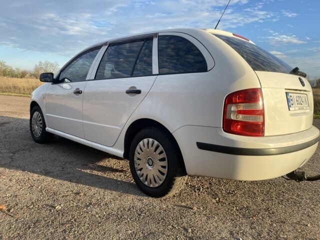 Белый Шкода Фабия, объемом двигателя 1.4 л и пробегом 214 тыс. км за 4700 $, фото 5 на Automoto.ua