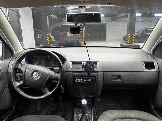 Белый Шкода Фабия, объемом двигателя 1.4 л и пробегом 293 тыс. км за 4700 $, фото 9 на Automoto.ua