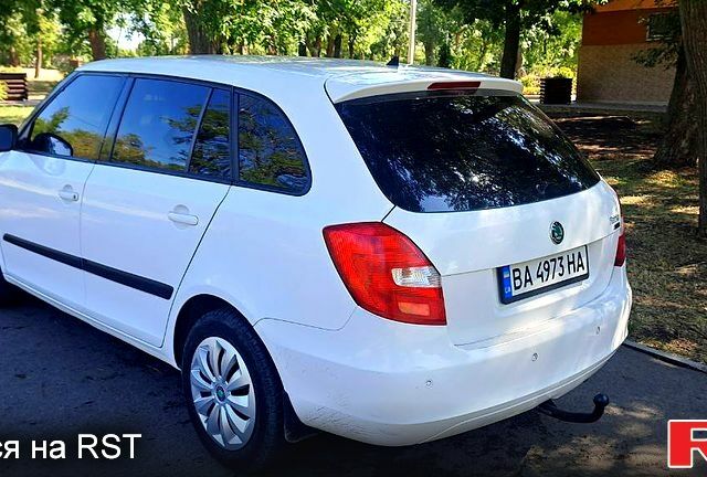 Шкода Фабия 2008 в Кропивницком (Кировограде) на Automoto.ua Белый Шкода Фабия, объемом двигателя 1.4 л и пробегом 364 тыс. км за 3999 $, фото 6 на Automoto.ua