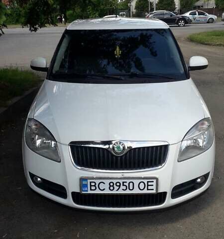 Білий Шкода Фабія, об'ємом двигуна 1.2 л та пробігом 250 тис. км за 5200 $, фото 5 на Automoto.ua