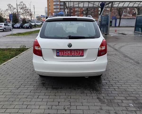 Білий Шкода Фабія, об'ємом двигуна 1.4 л та пробігом 182 тис. км за 5500 $, фото 7 на Automoto.ua