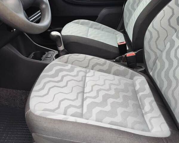 Білий Шкода Фабія, об'ємом двигуна 1.4 л та пробігом 182 тис. км за 5300 $, фото 16 на Automoto.ua