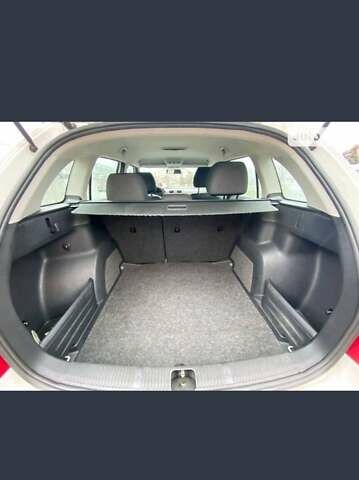 Білий Шкода Фабія, об'ємом двигуна 1.6 л та пробігом 238 тис. км за 4500 $, фото 11 на Automoto.ua