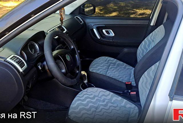 Шкода Фабия 2008 в Кропивницком (Кировограде) на Automoto.ua Белый Шкода Фабия, объемом двигателя 1.4 л и пробегом 364 тыс. км за 3999 $, фото 8 на Automoto.ua