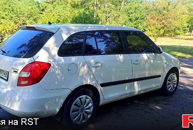 Шкода Фабия 2008 в Кропивницком (Кировограде) на Automoto.ua Белый Шкода Фабия, объемом двигателя 1.4 л и пробегом 364 тыс. км за 3999 $, фото 4 на Automoto.ua