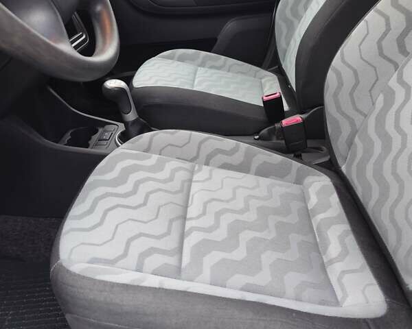 Білий Шкода Фабія, об'ємом двигуна 1.4 л та пробігом 182 тис. км за 5500 $, фото 23 на Automoto.ua