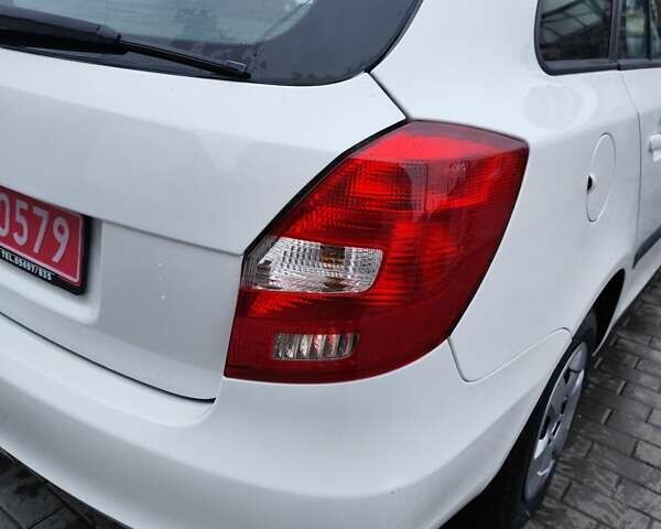 Білий Шкода Фабія, об'ємом двигуна 1.4 л та пробігом 182 тис. км за 5500 $, фото 13 на Automoto.ua