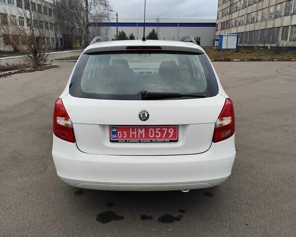 Білий Шкода Фабія, об'ємом двигуна 1.4 л та пробігом 182 тис. км за 5300 $, фото 7 на Automoto.ua