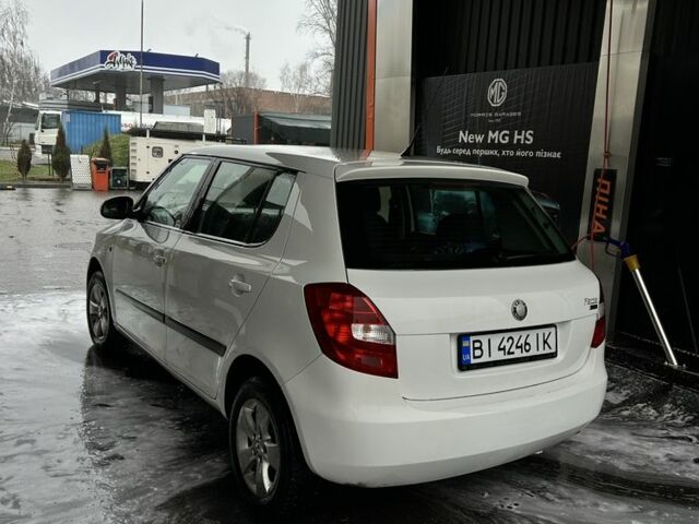 Білий Шкода Фабія, об'ємом двигуна 1.4 л та пробігом 210 тис. км за 4550 $, фото 6 на Automoto.ua