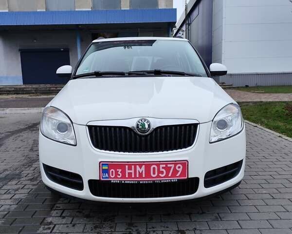 Білий Шкода Фабія, об'ємом двигуна 1.4 л та пробігом 182 тис. км за 5500 $, фото 3 на Automoto.ua