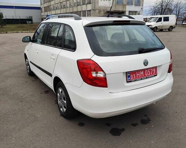 Білий Шкода Фабія, об'ємом двигуна 1.4 л та пробігом 182 тис. км за 5300 $, фото 8 на Automoto.ua