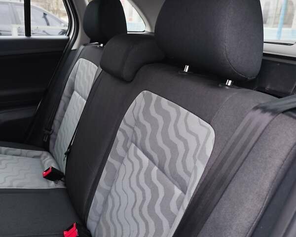 Білий Шкода Фабія, об'ємом двигуна 1.4 л та пробігом 182 тис. км за 5500 $, фото 28 на Automoto.ua