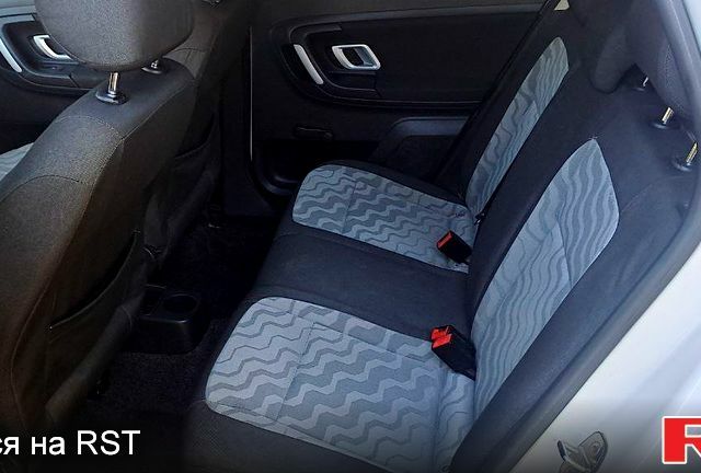 Шкода Фабия 2008 в Кропивницком (Кировограде) на Automoto.ua Белый Шкода Фабия, объемом двигателя 1.4 л и пробегом 364 тыс. км за 3999 $, фото 12 на Automoto.ua