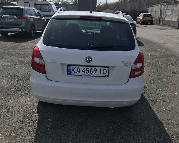 Білий Шкода Фабія, об'ємом двигуна 1.39 л та пробігом 296 тис. км за 4700 $, фото 11 на Automoto.ua