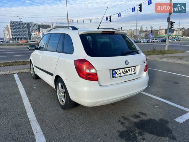 Білий Шкода Фабія, об'ємом двигуна 1.39 л та пробігом 296 тис. км за 4700 $, фото 5 на Automoto.ua