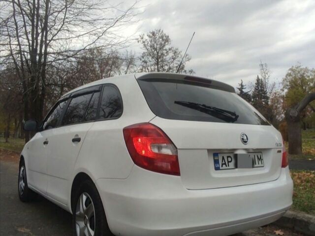 Белый Шкода Фабия, объемом двигателя 0 л и пробегом 250 тыс. км за 4299 $, фото 2 на Automoto.ua