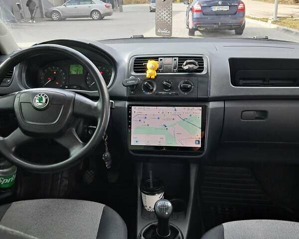 Шкода Фабия 2010 в Львове на Automoto.ua Белый Шкода Фабия, объемом двигателя 1.6 л и пробегом 350 тыс. км за 5800 $, фото 17 на Automoto.ua