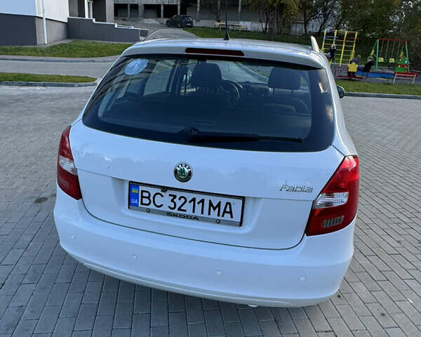 Білий Шкода Фабія, об'ємом двигуна 1.2 л та пробігом 230 тис. км за 7200 $, фото 15 на Automoto.ua
