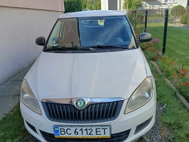 Белый Шкода Фабия, объемом двигателя 1.6 л и пробегом 280 тыс. км за 5000 $, фото 11 на Automoto.ua