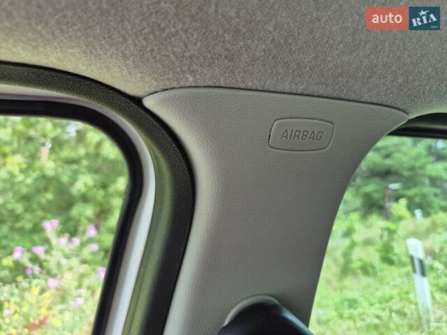 Білий Шкода Фабія, об'ємом двигуна 1.2 л та пробігом 300 тис. км за 5700 $, фото 39 на Automoto.ua