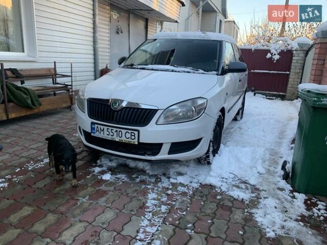 Білий Шкода Фабія, об'ємом двигуна 1.6 л та пробігом 204 тис. км за 5950 $, фото 2 на Automoto.ua