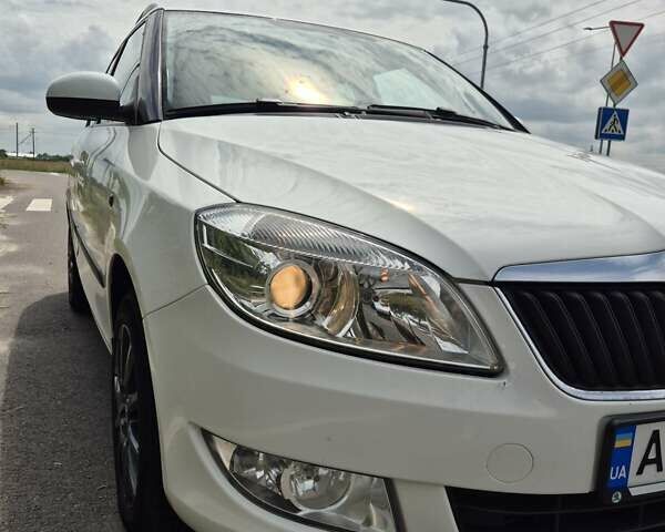 Білий Шкода Фабія, об'ємом двигуна 1.2 л та пробігом 300 тис. км за 5700 $, фото 9 на Automoto.ua