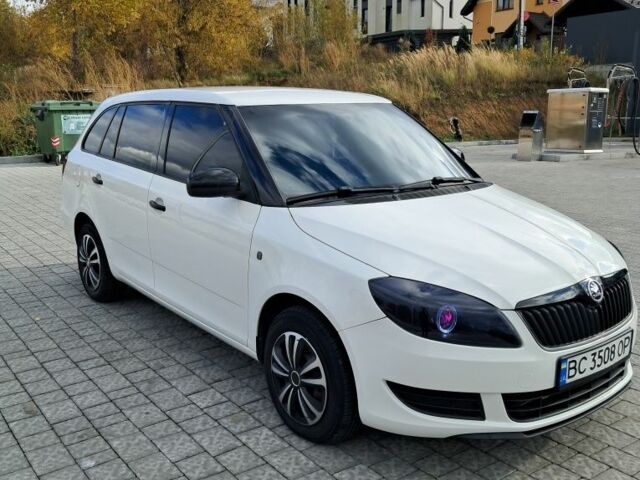 Шкода Фабия 2010 в Львове на Automoto.ua Белый Шкода Фабия, объемом двигателя 1.6 л и пробегом 350 тыс. км за 5800 $, фото 6 на Automoto.ua
