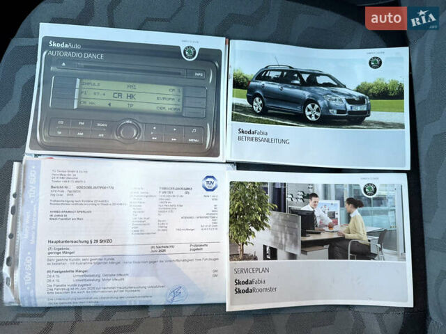Белый Шкода Фабия, объемом двигателя 1.4 л и пробегом 158 тыс. км за 5700 $, фото 33 на Automoto.ua