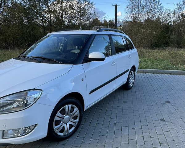 Білий Шкода Фабія, об'ємом двигуна 1.2 л та пробігом 230 тис. км за 7200 $, фото 2 на Automoto.ua