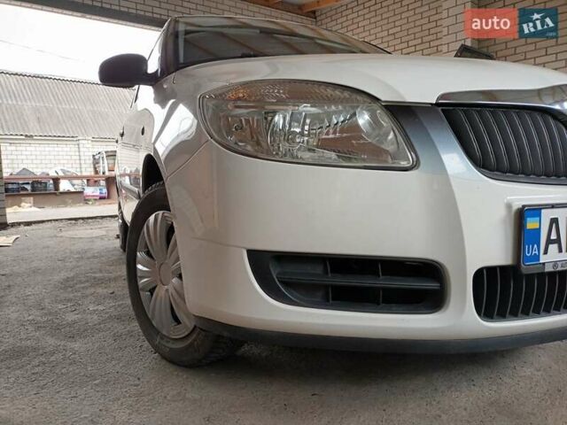 Білий Шкода Фабія, об'ємом двигуна 1.2 л та пробігом 220 тис. км за 5200 $, фото 16 на Automoto.ua