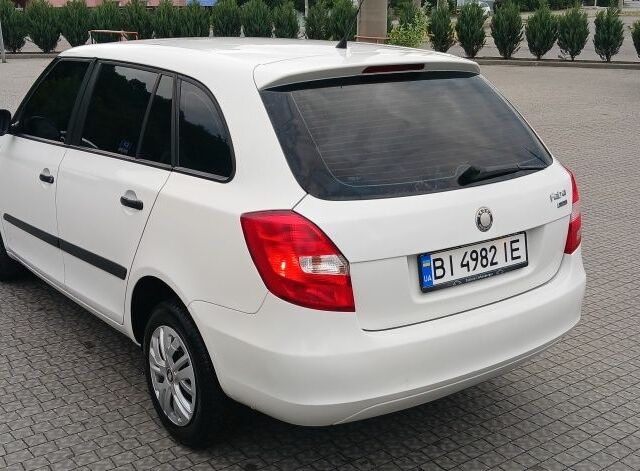 Белый Шкода Фабия, объемом двигателя 1.2 л и пробегом 248 тыс. км за 4850 $, фото 11 на Automoto.ua