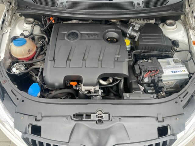 Белый Шкода Фабия, объемом двигателя 0 л и пробегом 248 тыс. км за 4999 $, фото 10 на Automoto.ua