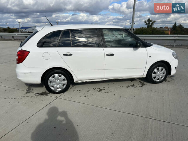 Білий Шкода Фабія, об'ємом двигуна 1.2 л та пробігом 173 тис. км за 4300 $, фото 6 на Automoto.ua