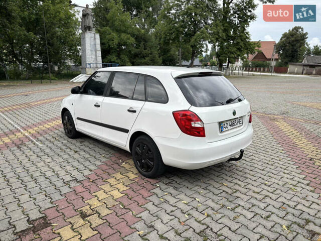 Білий Шкода Фабія, об'ємом двигуна 1.2 л та пробігом 257 тис. км за 4500 $, фото 4 на Automoto.ua