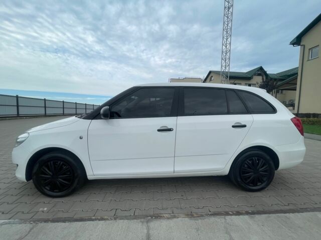 Білий Шкода Фабія, об'ємом двигуна 0 л та пробігом 248 тис. км за 5299 $, фото 4 на Automoto.ua