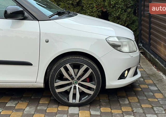 Білий Шкода Фабія, об'ємом двигуна 1.4 л та пробігом 188 тис. км за 7600 $, фото 25 на Automoto.ua