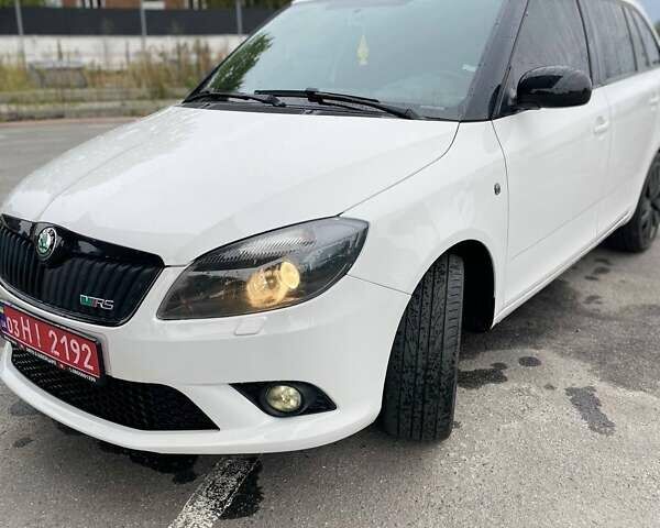 Білий Шкода Фабія, об'ємом двигуна 1.4 л та пробігом 190 тис. км за 8900 $, фото 2 на Automoto.ua