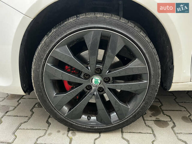 Белый Шкода Фабия, объемом двигателя 1.4 л и пробегом 167 тыс. км за 8499 $, фото 36 на Automoto.ua