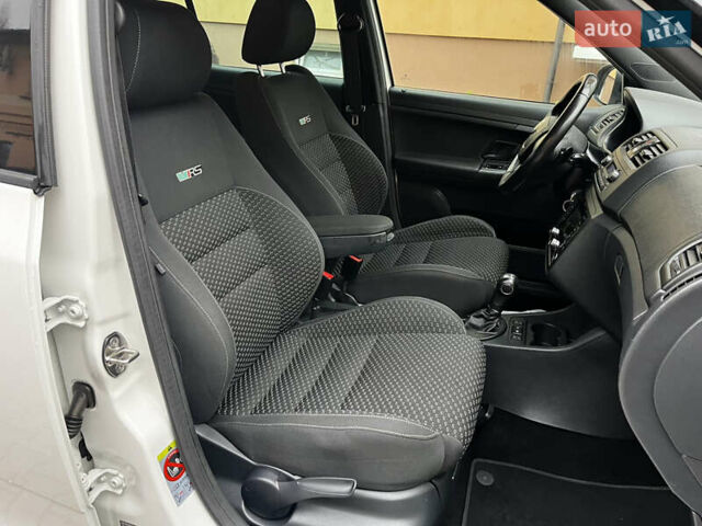 Белый Шкода Фабия, объемом двигателя 1.4 л и пробегом 167 тыс. км за 8499 $, фото 30 на Automoto.ua