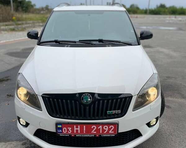Білий Шкода Фабія, об'ємом двигуна 1.4 л та пробігом 190 тис. км за 8900 $, фото 3 на Automoto.ua