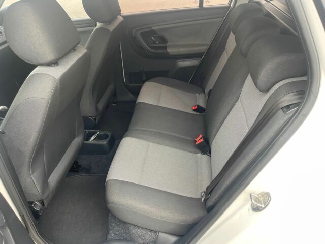 Белый Шкода Фабия, объемом двигателя 0 л и пробегом 248 тыс. км за 4999 $, фото 12 на Automoto.ua