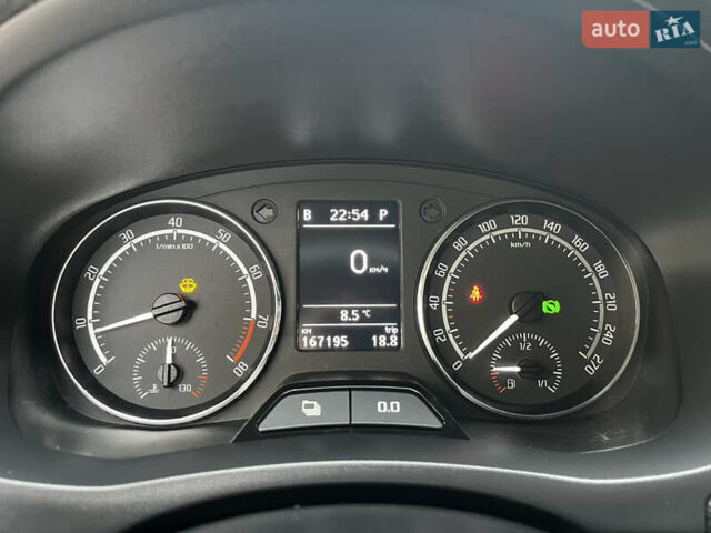 Білий Шкода Фабія, об'ємом двигуна 1.4 л та пробігом 167 тис. км за 8499 $, фото 23 на Automoto.ua