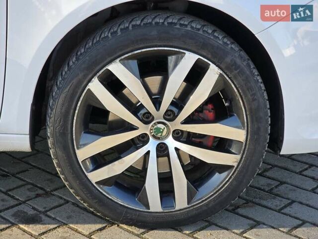 Белый Шкода Фабия, объемом двигателя 1.4 л и пробегом 188 тыс. км за 7950 $, фото 50 на Automoto.ua