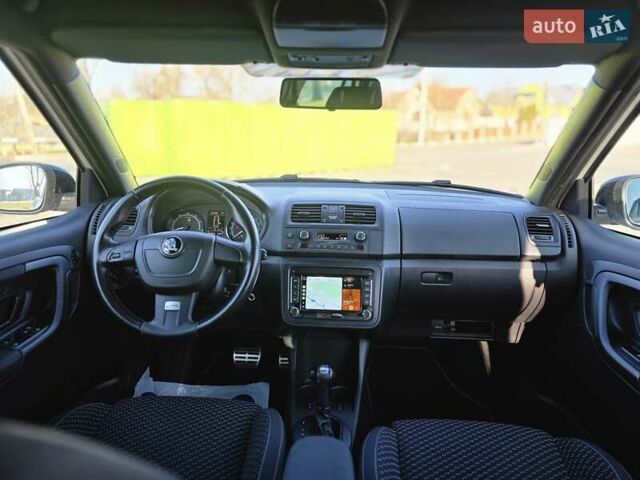 Белый Шкода Фабия, объемом двигателя 1.4 л и пробегом 188 тыс. км за 7950 $, фото 4 на Automoto.ua