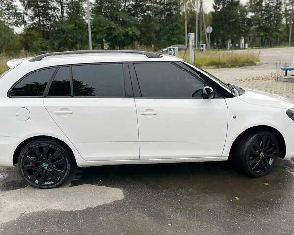Білий Шкода Фабія, об'ємом двигуна 1.4 л та пробігом 190 тис. км за 8900 $, фото 4 на Automoto.ua