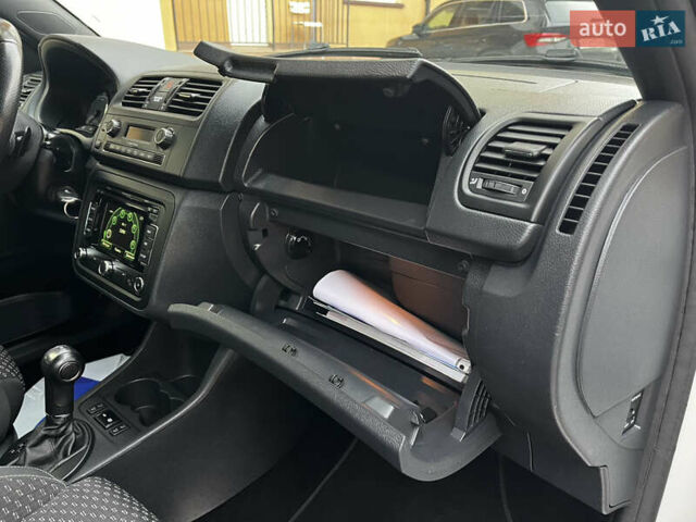 Білий Шкода Фабія, об'ємом двигуна 1.4 л та пробігом 167 тис. км за 8499 $, фото 26 на Automoto.ua