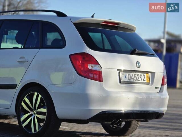 Белый Шкода Фабия, объемом двигателя 1.4 л и пробегом 188 тыс. км за 7950 $, фото 15 на Automoto.ua