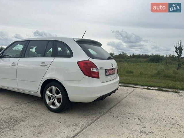 Белый Шкода Фабия, объемом двигателя 1.4 л и пробегом 202 тыс. км за 7850 $, фото 16 на Automoto.ua