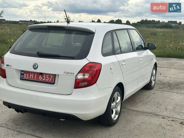 Белый Шкода Фабия, объемом двигателя 1.4 л и пробегом 202 тыс. км за 7850 $, фото 6 на Automoto.ua